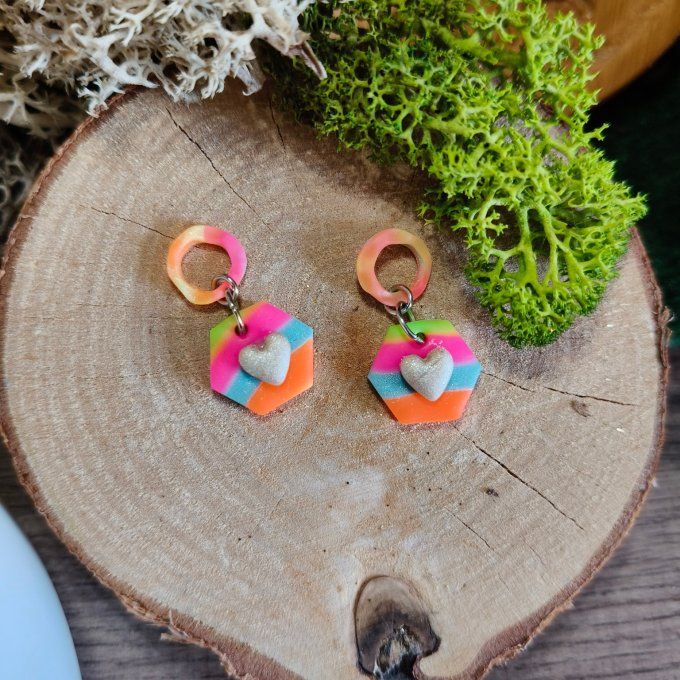 Marqueurs fluo et petit coeur